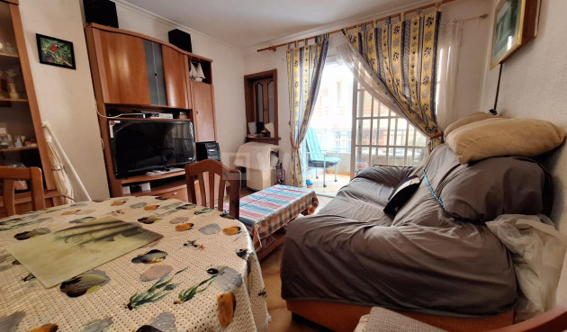 Odsprzedaż - Mieszkanie w bloku - Torrevieja - Playa de los Locos