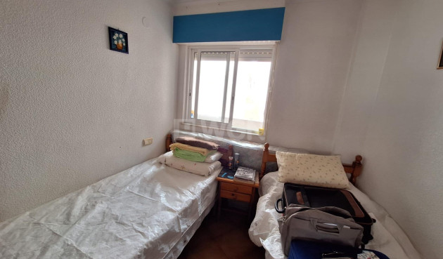 Odsprzedaż - Mieszkanie w bloku - Torrevieja - Playa de los Locos