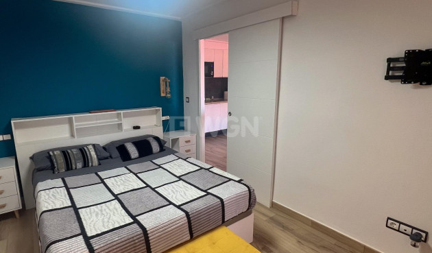 Odsprzedaż - Mieszkanie w bloku - Torrevieja - La Veleta