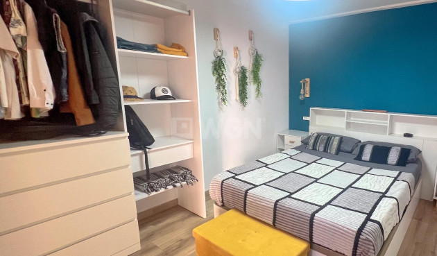 Odsprzedaż - Mieszkanie w bloku - Torrevieja - La Veleta