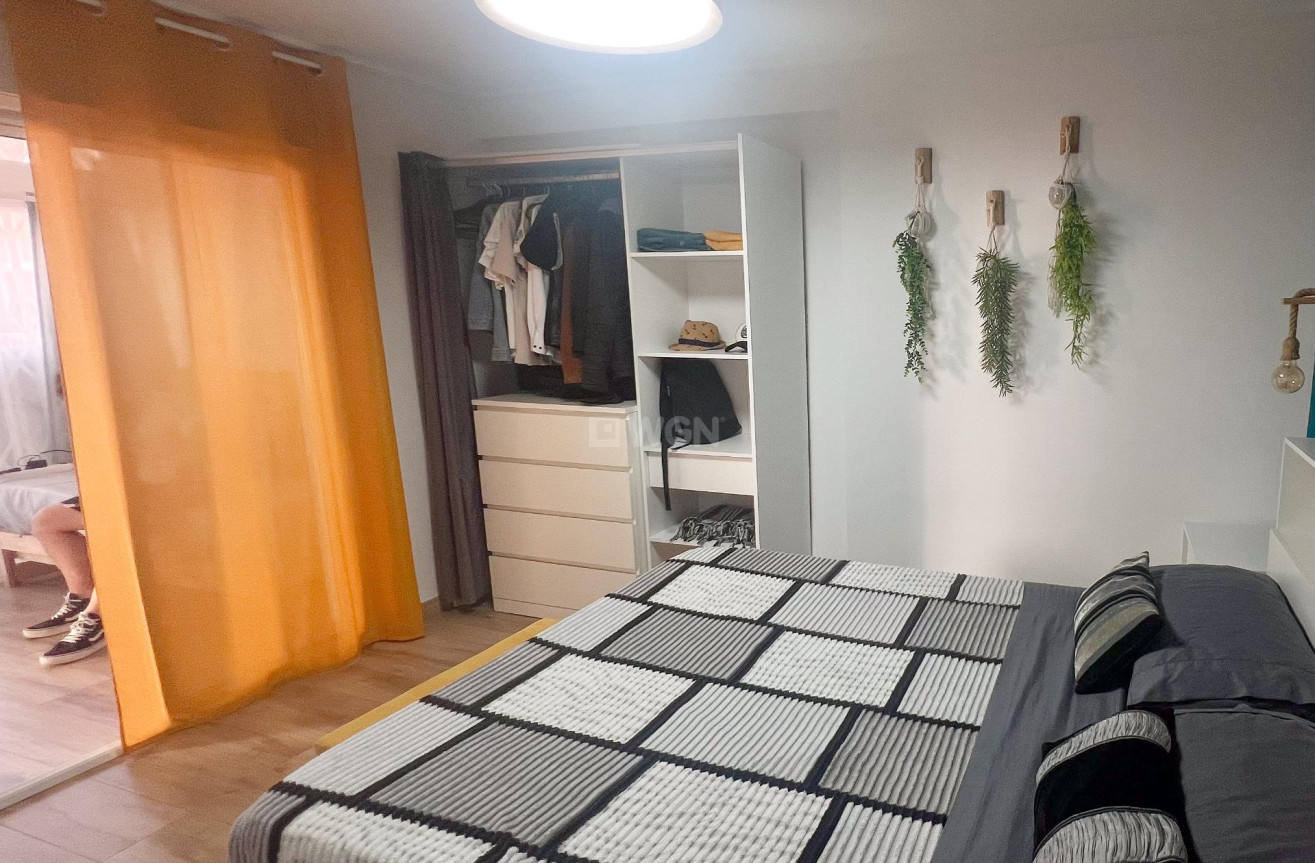 Odsprzedaż - Mieszkanie w bloku - Torrevieja - La Veleta