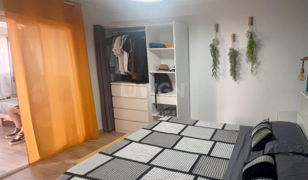 Odsprzedaż - Mieszkanie w bloku - Torrevieja - La Veleta