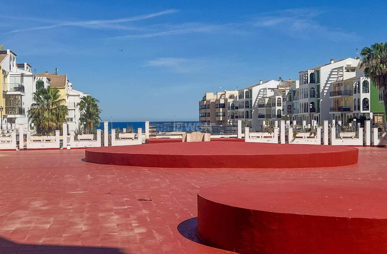 Odsprzedaż - Mieszkanie w bloku - Torrevieja - La Veleta