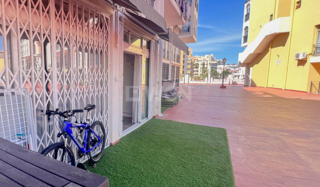 Odsprzedaż - Mieszkanie w bloku - Torrevieja - La Veleta
