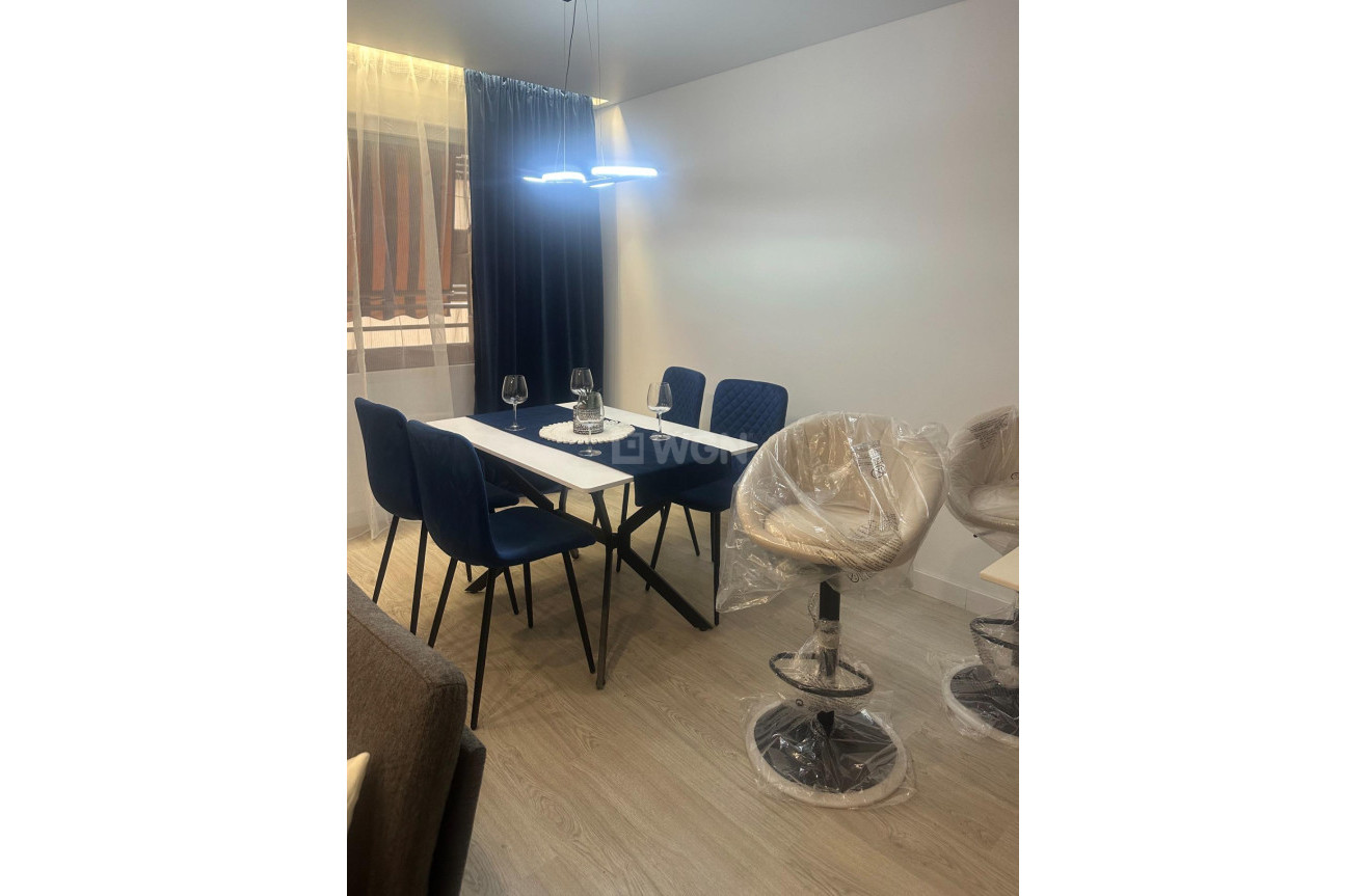 Odsprzedaż - Mieszkanie w bloku - Torrevieja - El Acequión - Los Náufragos
