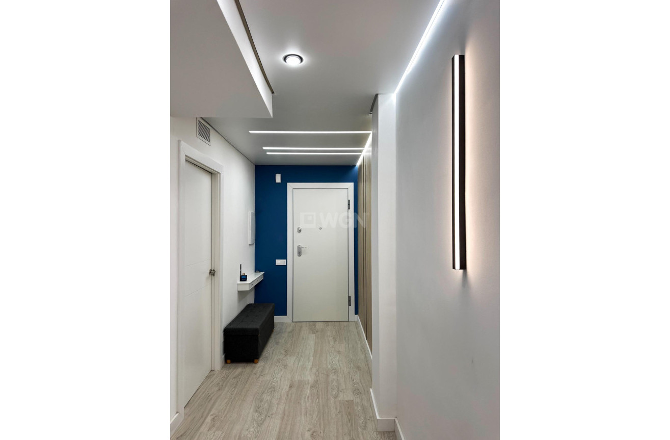 Odsprzedaż - Mieszkanie w bloku - Torrevieja - El Acequión - Los Náufragos