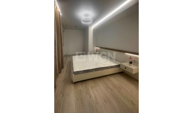 Odsprzedaż - Mieszkanie w bloku - Torrevieja - El Acequión - Los Náufragos