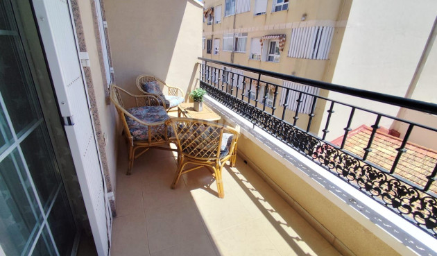 Odsprzedaż - Mieszkanie w bloku - Torrevieja - Centro