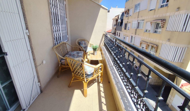 Odsprzedaż - Mieszkanie w bloku - Torrevieja - Centro