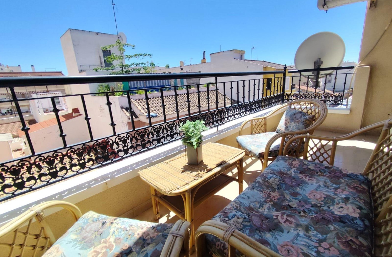 Odsprzedaż - Mieszkanie w bloku - Torrevieja - Centro