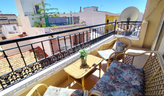 Odsprzedaż - Mieszkanie w bloku - Torrevieja - Centro