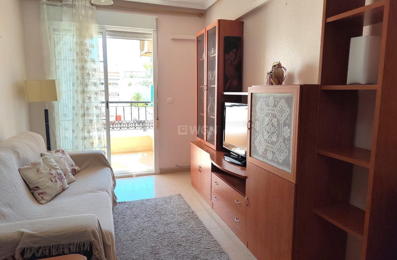 Odsprzedaż - Mieszkanie w bloku - Torrevieja - Centro