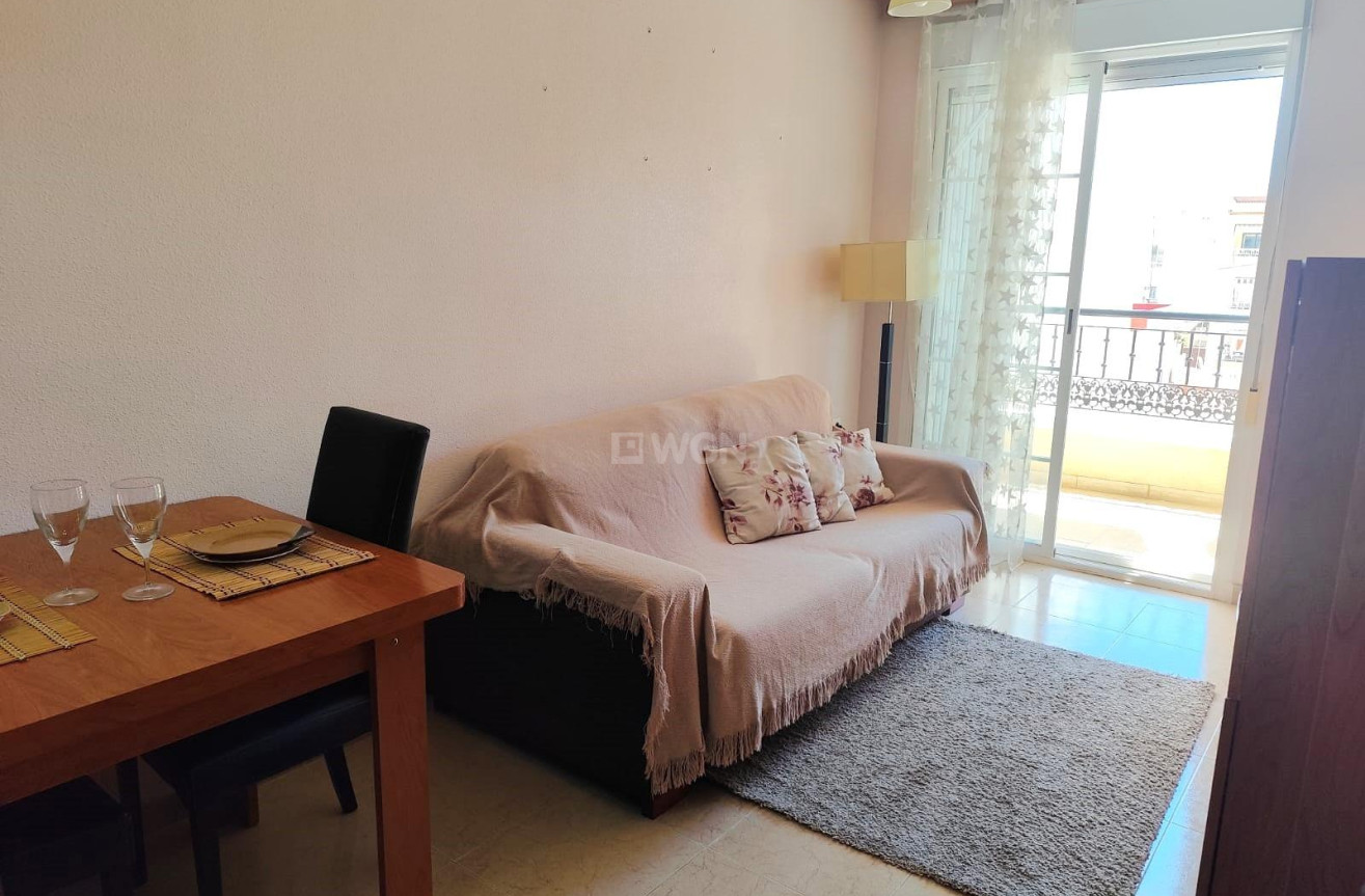 Odsprzedaż - Mieszkanie w bloku - Torrevieja - Centro