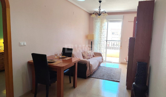 Odsprzedaż - Mieszkanie w bloku - Torrevieja - Centro