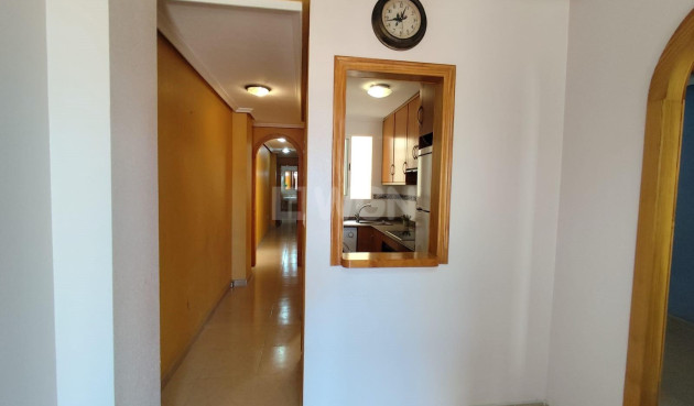 Odsprzedaż - Mieszkanie w bloku - Torrevieja - Centro
