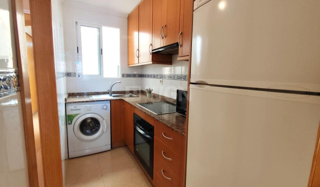 Odsprzedaż - Mieszkanie w bloku - Torrevieja - Centro