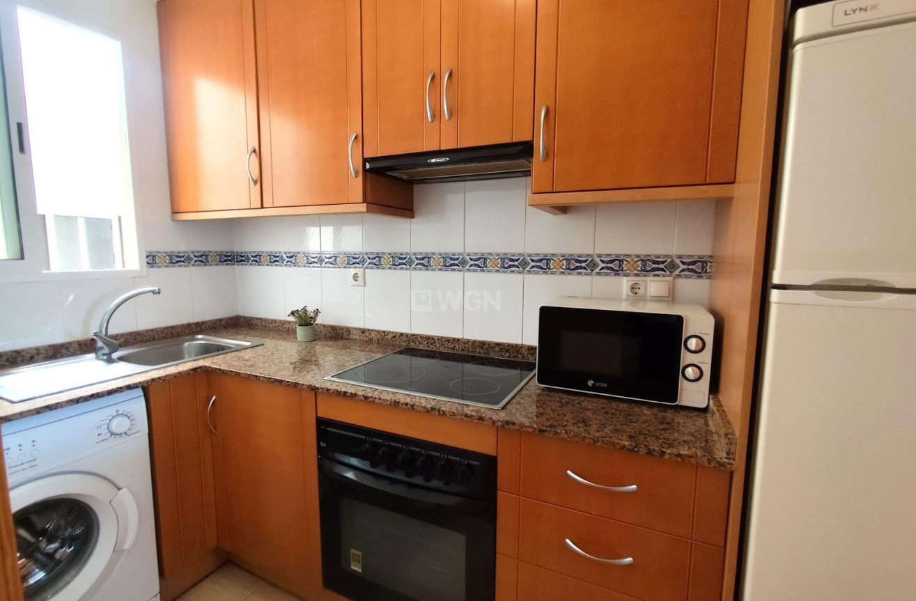 Odsprzedaż - Mieszkanie w bloku - Torrevieja - Centro