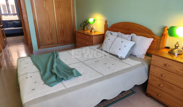 Odsprzedaż - Mieszkanie w bloku - Torrevieja - Centro