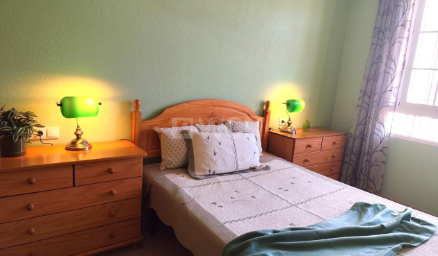 Odsprzedaż - Mieszkanie w bloku - Torrevieja - Centro