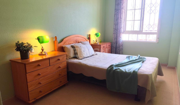Odsprzedaż - Mieszkanie w bloku - Torrevieja - Centro