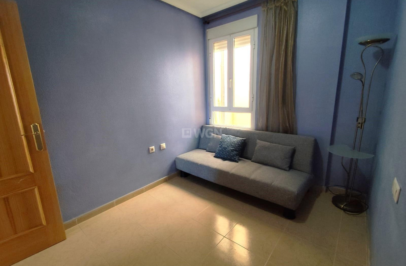 Odsprzedaż - Mieszkanie w bloku - Torrevieja - Centro