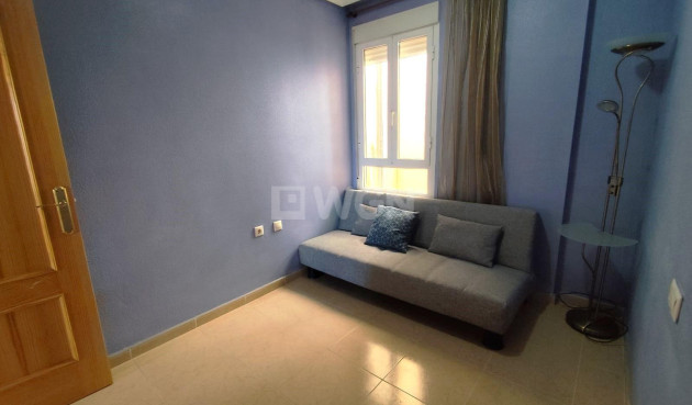Odsprzedaż - Mieszkanie w bloku - Torrevieja - Centro