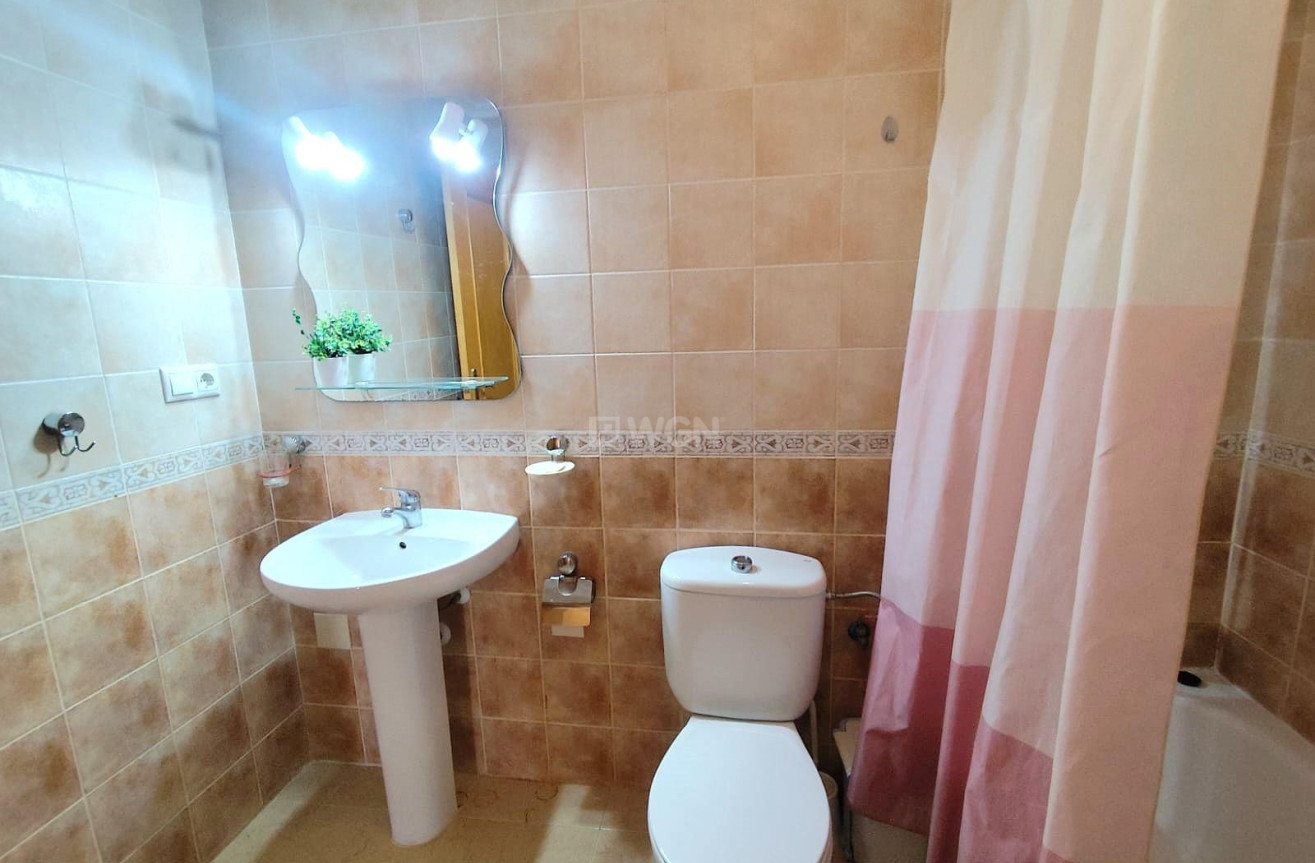 Odsprzedaż - Mieszkanie w bloku - Torrevieja - Centro