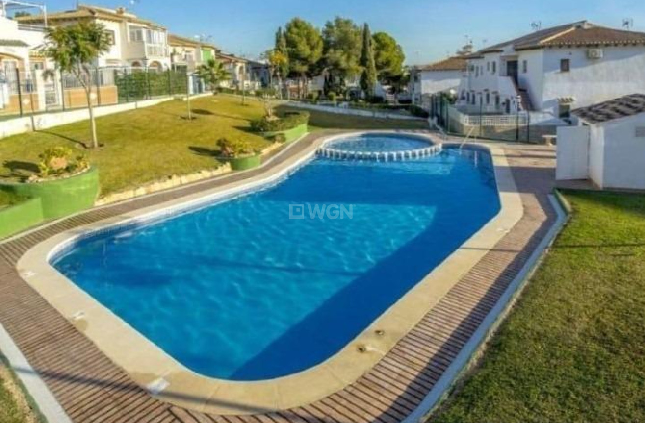 Odsprzedaż - Bungalow - Torrevieja - Los Balcones - Los Altos del Edén