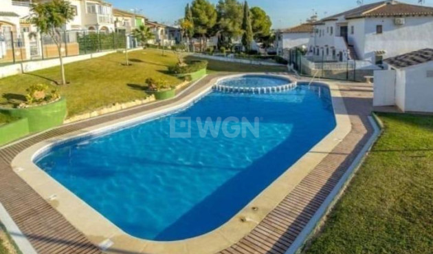 Odsprzedaż - Bungalow - Torrevieja - Los Balcones - Los Altos del Edén