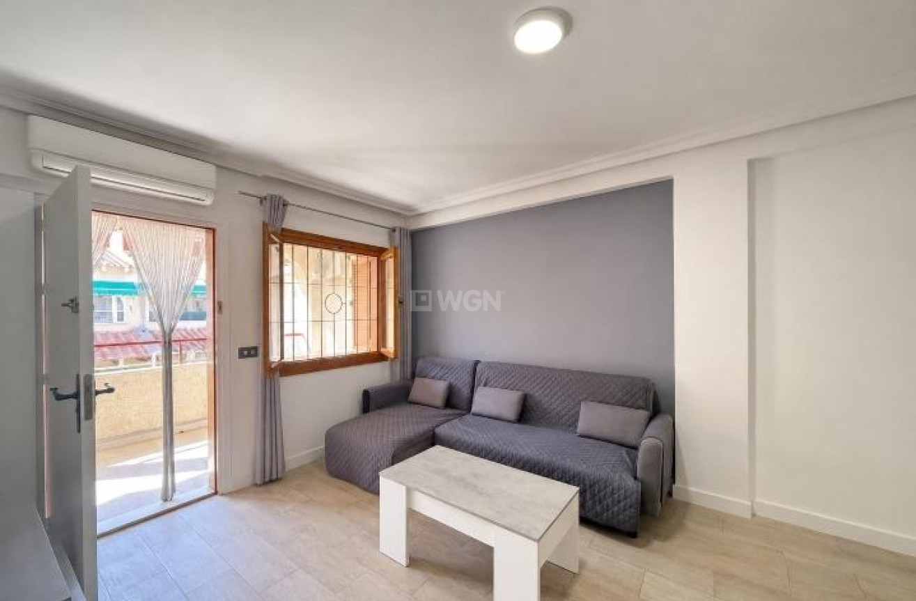 Odsprzedaż - Mieszkanie w bloku - Torrevieja - Acequion
