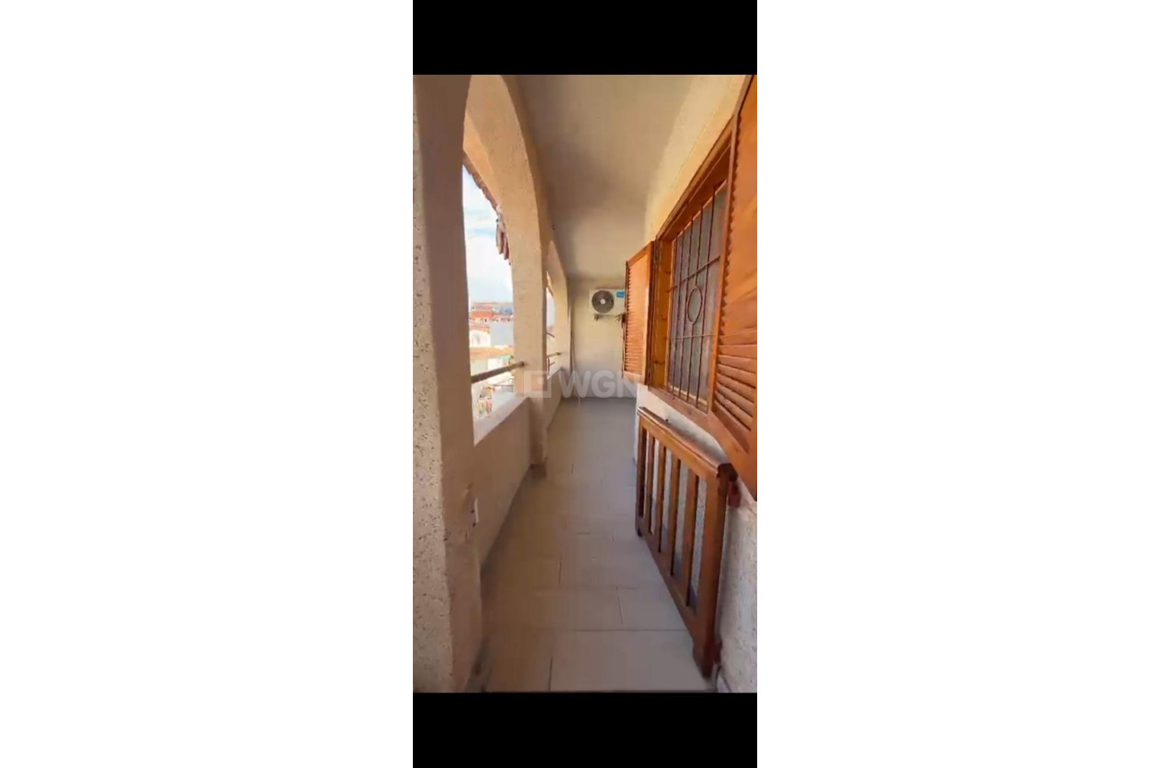 Odsprzedaż - Mieszkanie w bloku - Torrevieja - Acequion