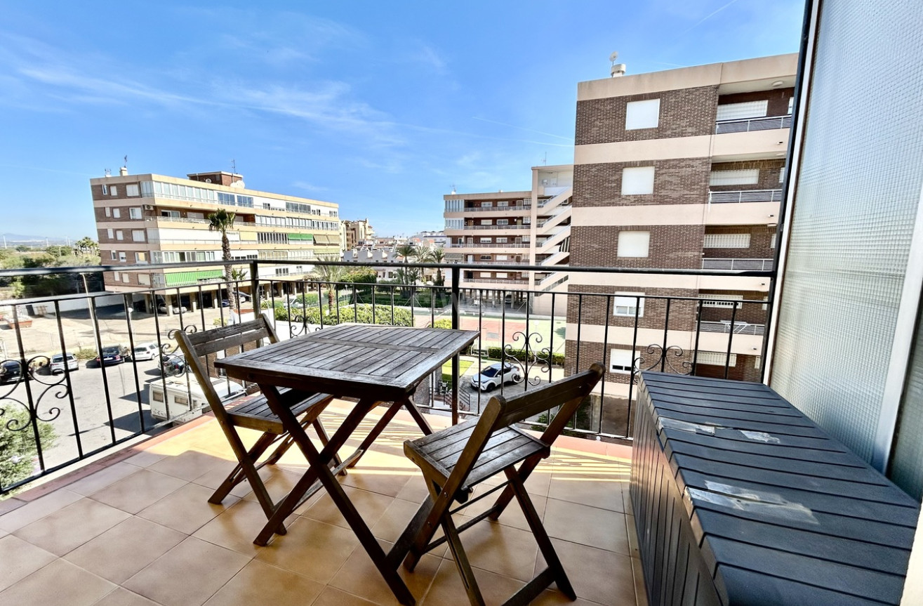 Odsprzedaż - Mieszkanie w bloku - Torrevieja - Costa Blanca