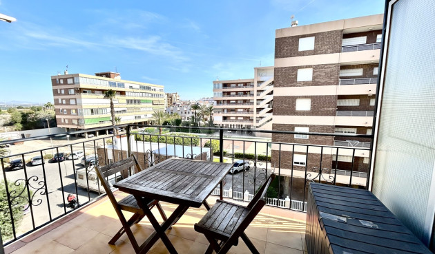 Odsprzedaż - Mieszkanie w bloku - Torrevieja - Costa Blanca