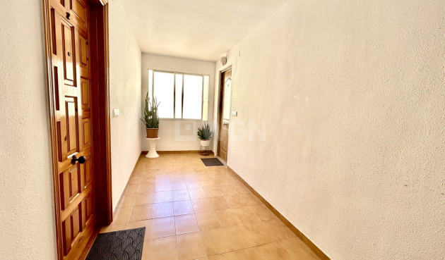 Odsprzedaż - Mieszkanie w bloku - Torrevieja - Costa Blanca