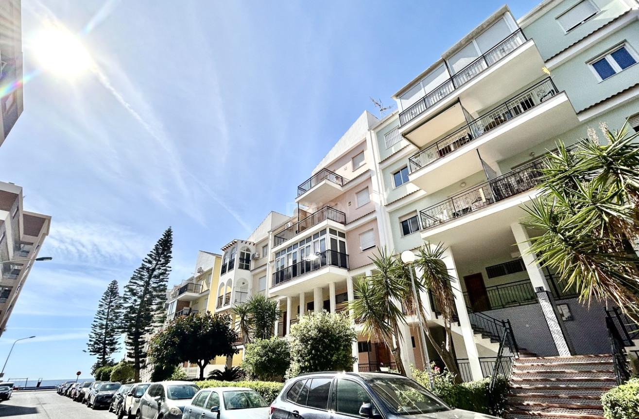 Odsprzedaż - Mieszkanie w bloku - Torrevieja - Costa Blanca