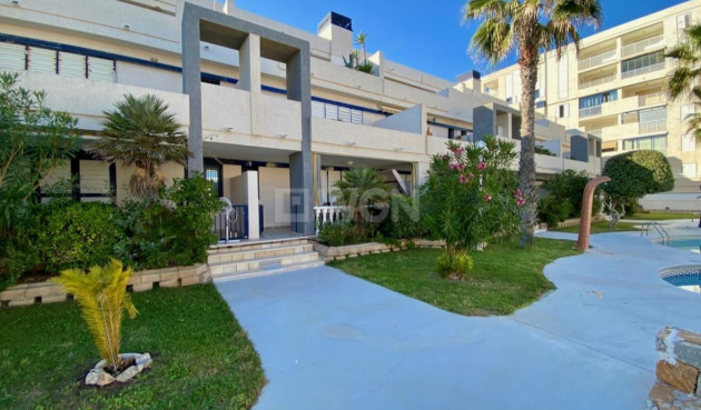 Odsprzedaż - Mieszkanie w bloku - Torrevieja - Torre La Mata