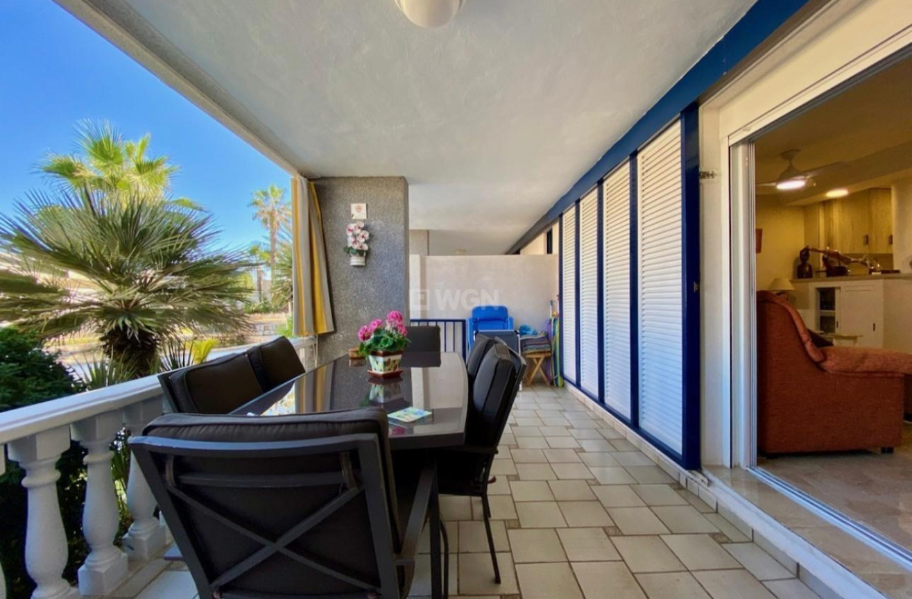 Odsprzedaż - Mieszkanie w bloku - Torrevieja - Torre La Mata