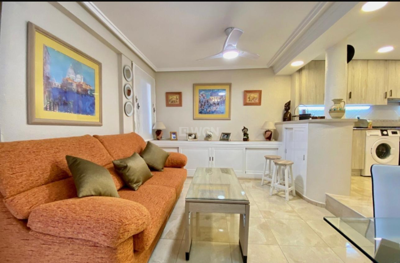 Odsprzedaż - Mieszkanie w bloku - Torrevieja - Torre La Mata