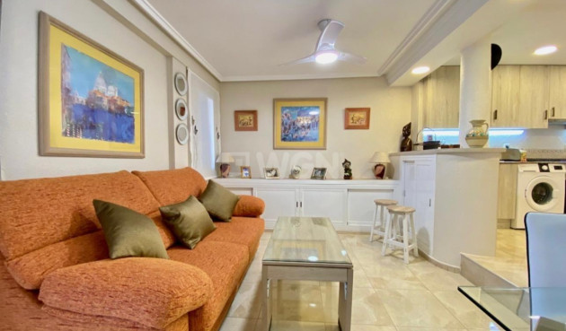 Odsprzedaż - Mieszkanie w bloku - Torrevieja - Torre La Mata