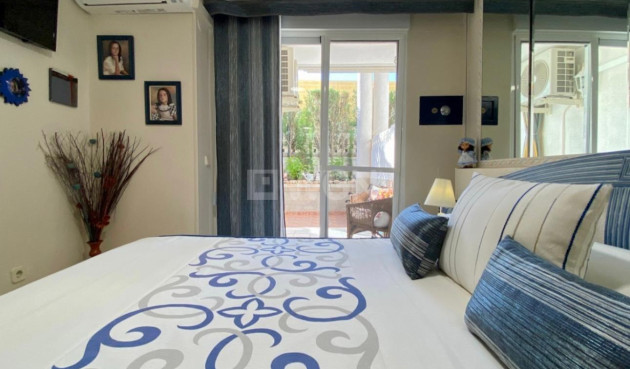 Odsprzedaż - Mieszkanie w bloku - Torrevieja - Torre La Mata