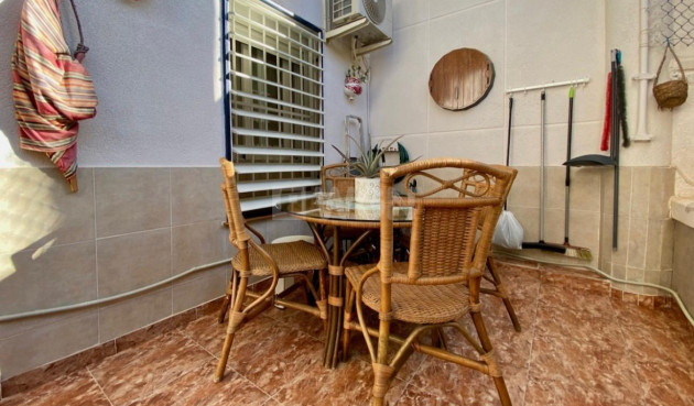 Odsprzedaż - Mieszkanie w bloku - Torrevieja - Torre La Mata