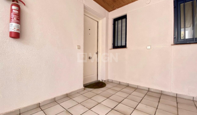 Odsprzedaż - Mieszkanie w bloku - Torrevieja - Torre La Mata
