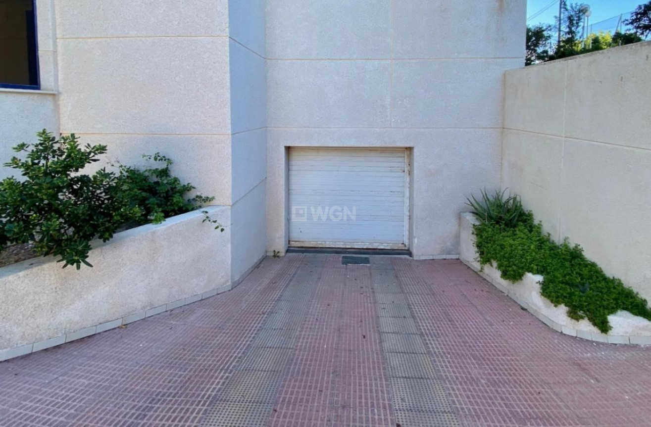 Odsprzedaż - Mieszkanie w bloku - Torrevieja - Torre La Mata