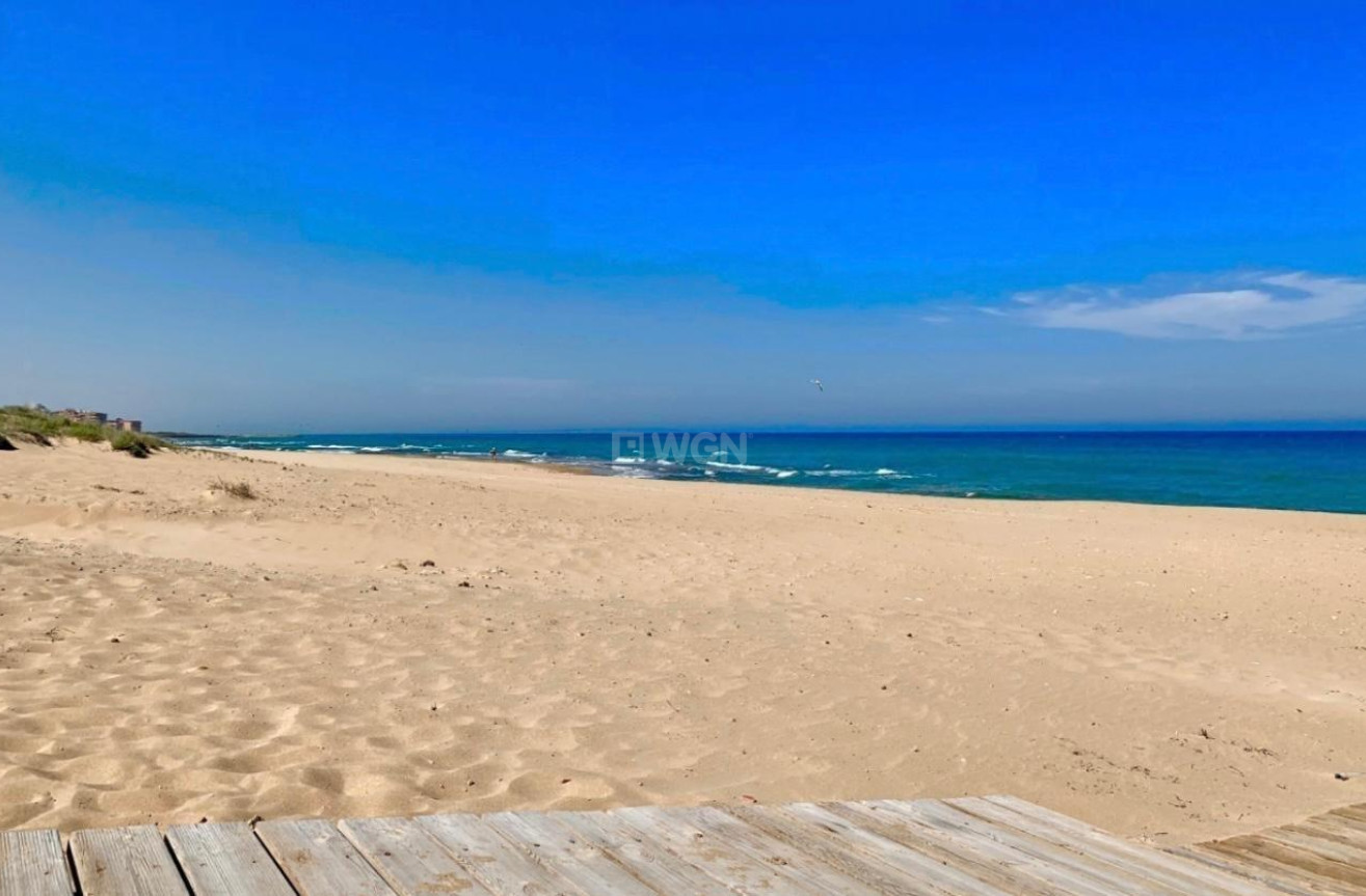 Odsprzedaż - Mieszkanie w bloku - Torrevieja - Torre La Mata