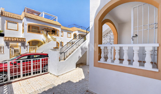 Odsprzedaż - Mieszkanie w bloku - Torrevieja - El Limonar