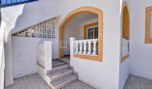 Odsprzedaż - Mieszkanie w bloku - Torrevieja - El Limonar