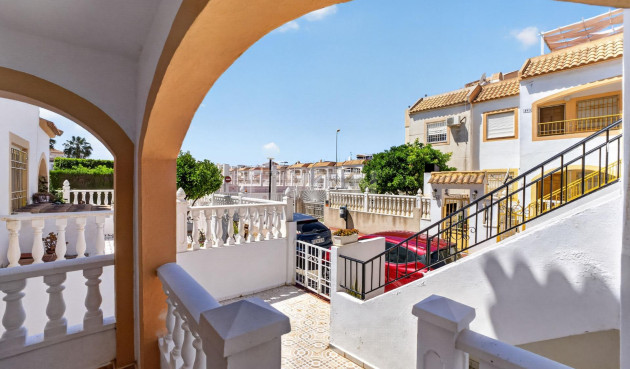 Odsprzedaż - Mieszkanie w bloku - Torrevieja - El Limonar