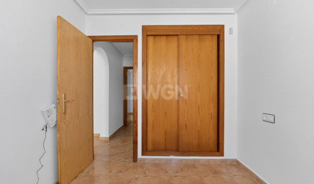 Odsprzedaż - Mieszkanie w bloku - Torrevieja - El Limonar