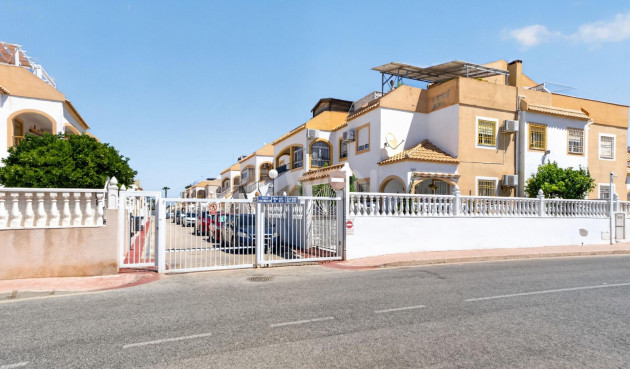 Odsprzedaż - Mieszkanie w bloku - Torrevieja - El Limonar