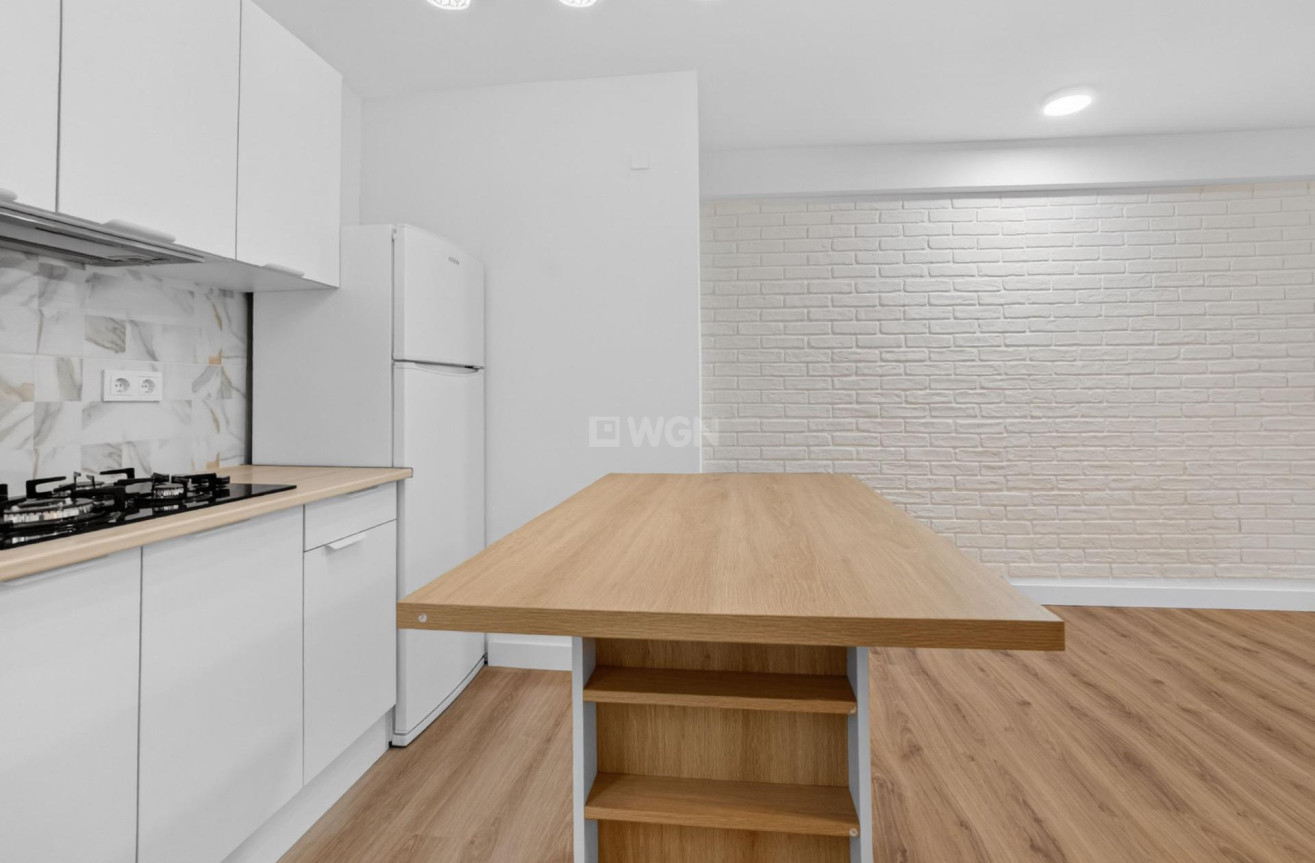 Odsprzedaż - Mieszkanie w bloku - Torrevieja - Centro